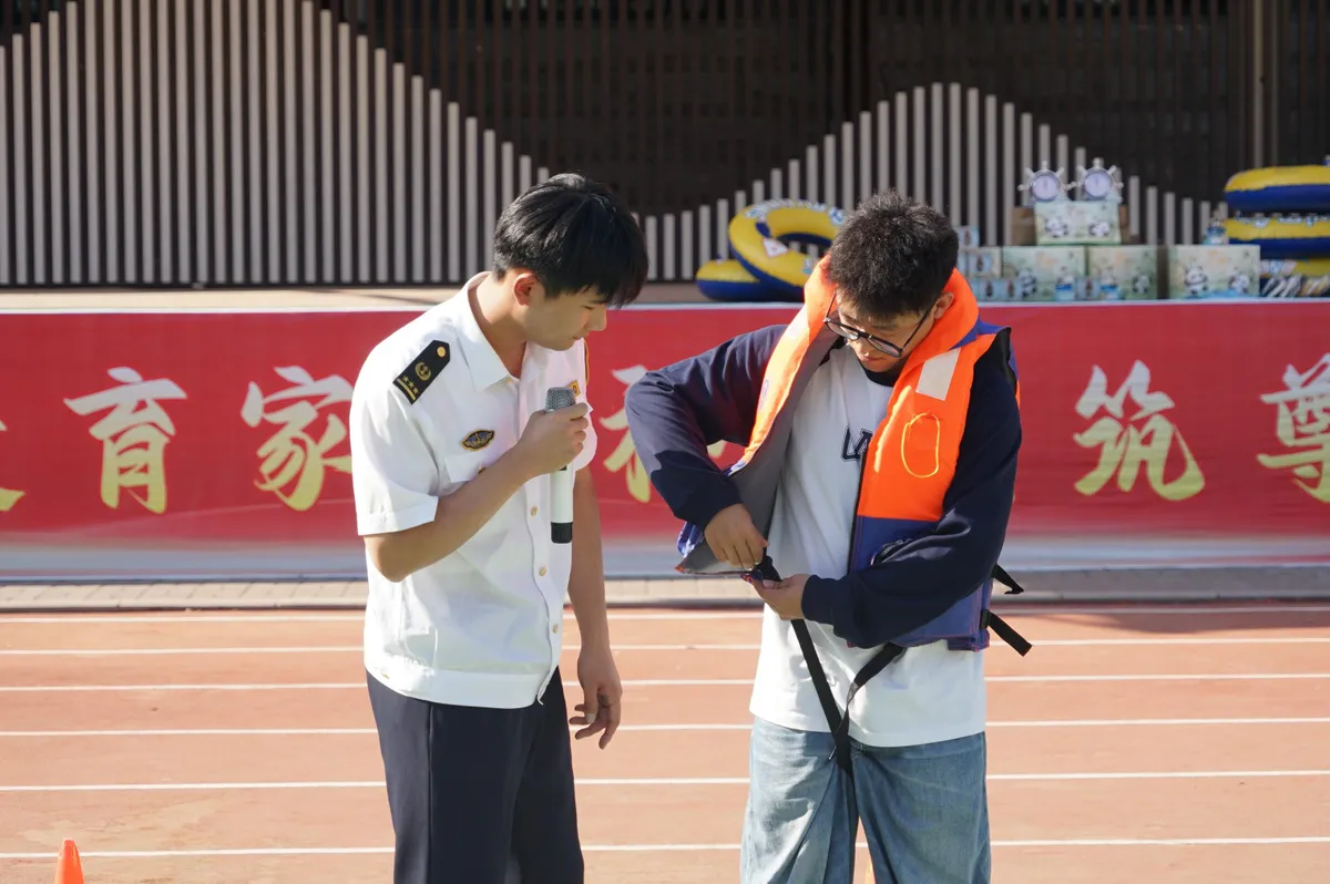 Tianjin Maritime Bureau visited Yan'an "Young Maritime School" to conduct the "First Lesson" on maritime safety knowledge for the new school term.