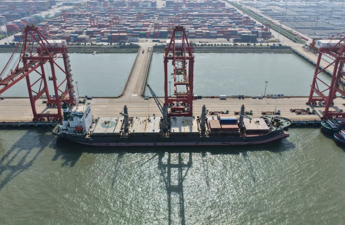 Taicang Port's direct shipping service to Jeddah Port successfully launched.