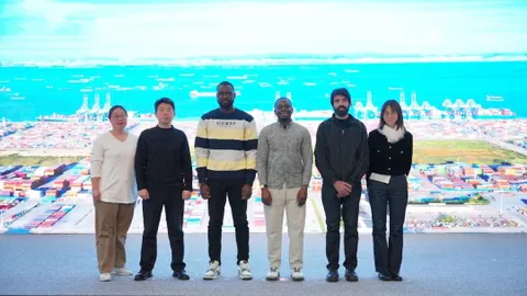 Beijing Ghanaian Community Association Chairman AWUDU (Kwan A-wu-du) and Delegation Visit IBITDD